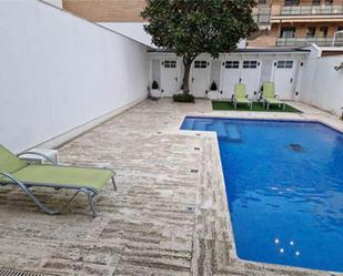 Piscina de Casa o xalet en venda en Cerdanyola del Vallès amb Aire condicionat, Terrassa i Piscina