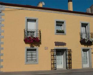 Exterior view of Apartment to rent in Lozoyuela-Navas-Sieteiglesias  with Heating, Furnished and Pets allowed