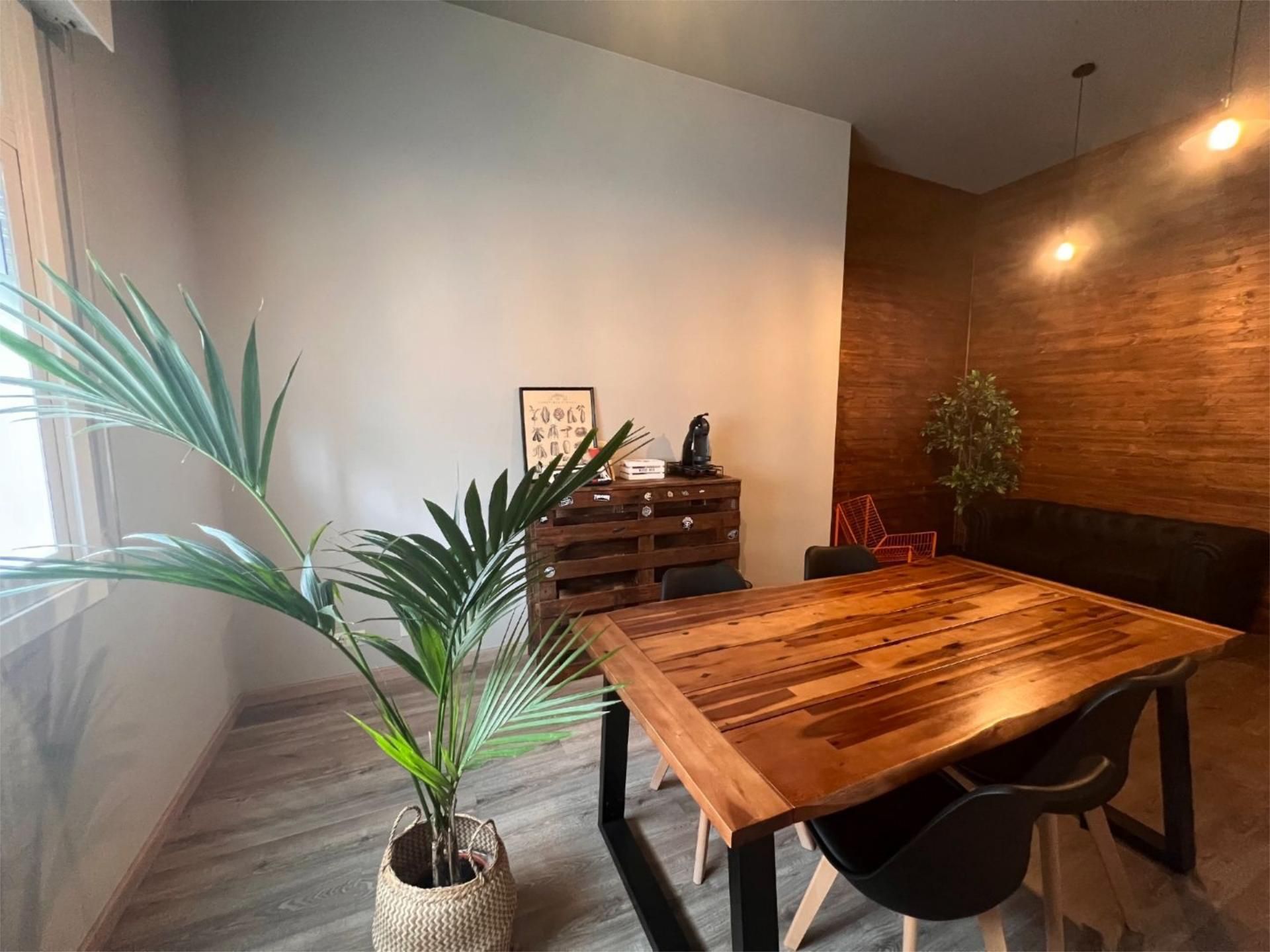Dining room of Planta baja to share in As Neves    with Parquet flooring and Furnished