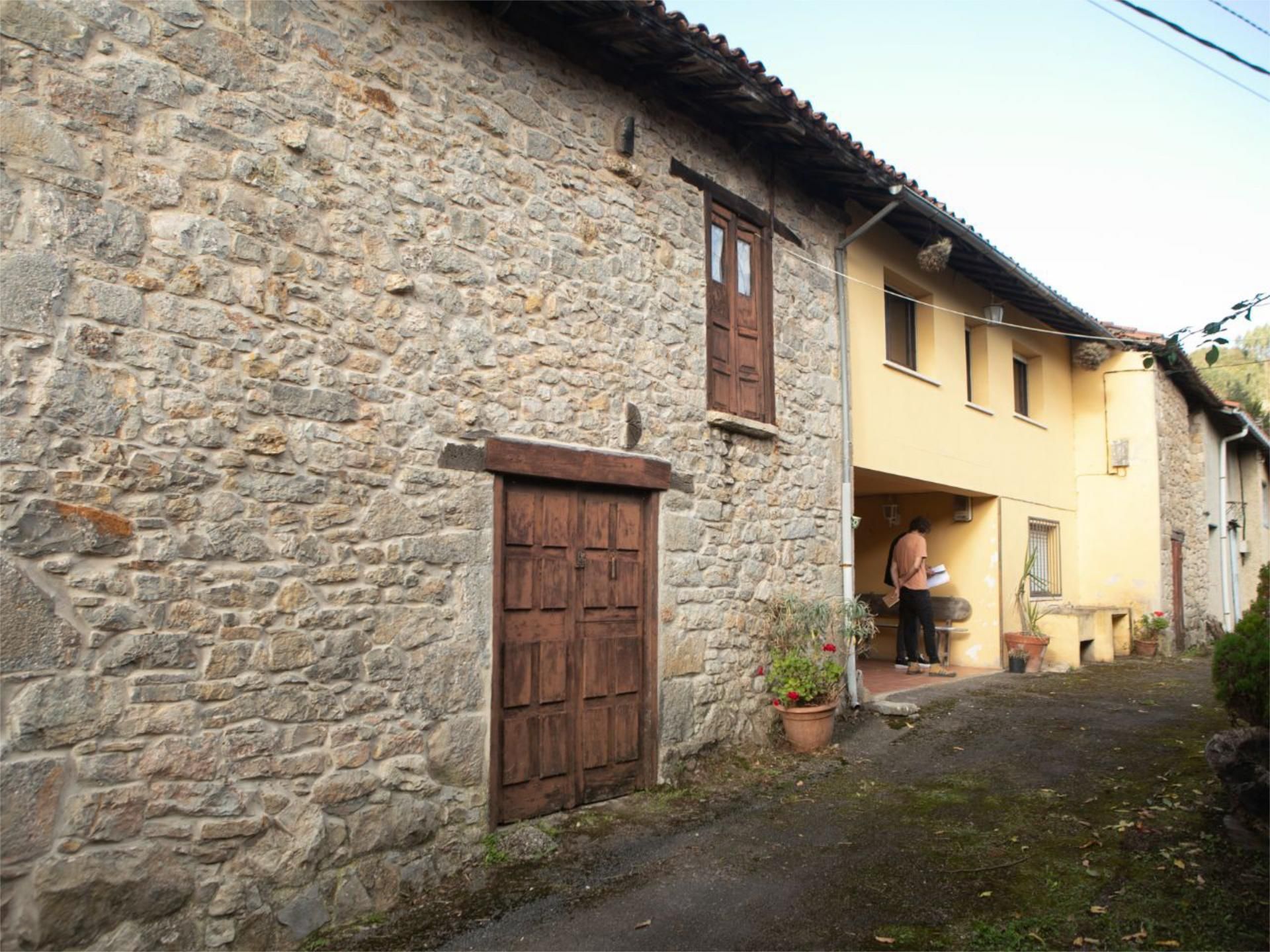 Vista exterior de Casa adosada en venda en Villaviciosa