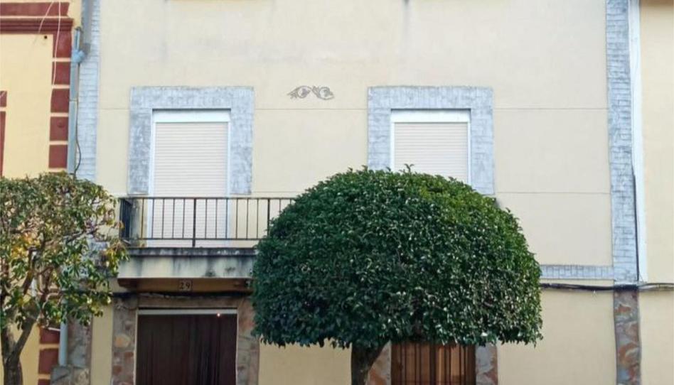 Single-family semi-detached for sale in Avenida de la Constitución, 29, Torremenga, Cáceres - image 1 Photo 1 of Single-family semi-detached for sale in Avenida de la Constitución, 29, Torremenga, Cáceres