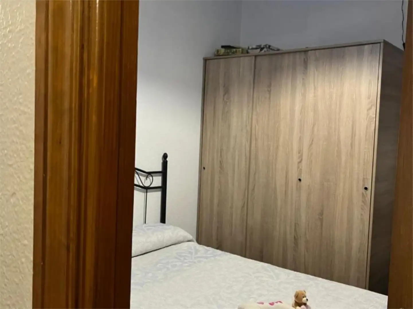 Wohnung zur Miete in Calle Real, 31, Los Navalucillos Schlafzimmer von Wohnung zur Miete in Los Navalucillos mit Klimaanlage, Heizung und Terrasse