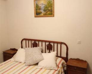 Bedroom of Flat to share in  Madrid Capital  with Balcony