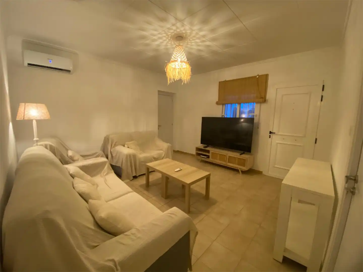 Sala d'estar de Casa o xalet de lloguer en Dénia amb Aire condicionat, Calefacció i Jardí privat