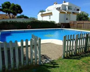 Piscina de Pis de lloguer en El Puerto de Santa María amb Aire condicionat, Terrassa i Piscina