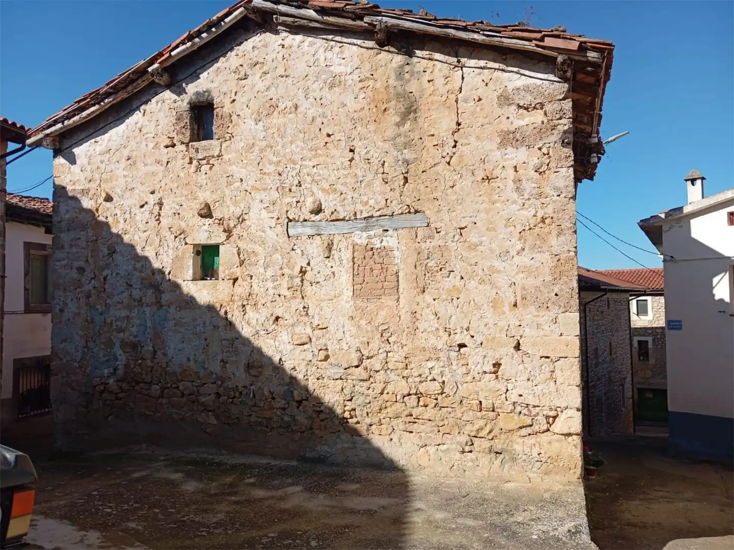 Vista exterior de Casa adosada en venta en Cillaperlata