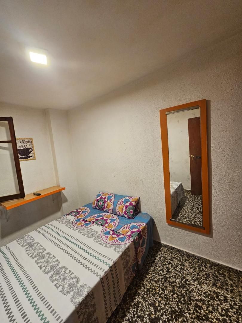 Bedroom of Flat to share in Vila-real  with Furnished, Washing machine and Microwave