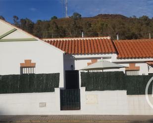 Vista exterior de Casa adosada en venda en Calañas amb Terrassa