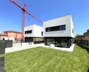 Exterior view of Flat for sale in Montblanc  with Air Conditioner, Heating and Private garden