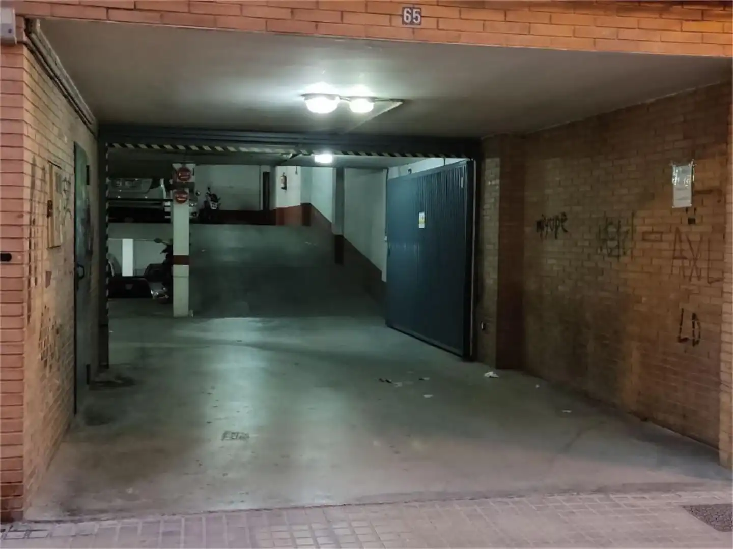 Garage for sale in Calle de Cristóbal Amorós, 65, El Carril - Paseo de Chapi Parking of Garage for sale in Villena