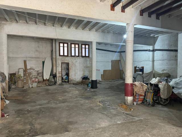 Local comercial en Alquiler en Plaça del Bisbe Berenguer de Palou, 1A en Plaça dels Patins