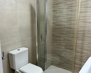 Bathroom of Flat to rent in San Fernando  with Balcony