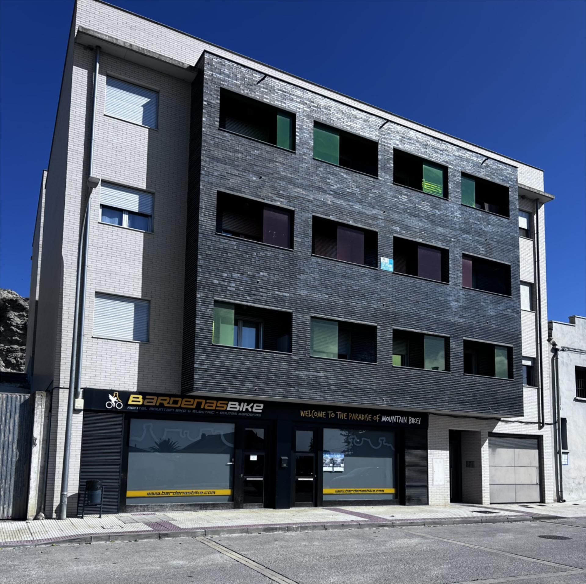 Vista exterior de Pis en venda en Arguedas amb Aire condicionat, Calefacció i Parquet