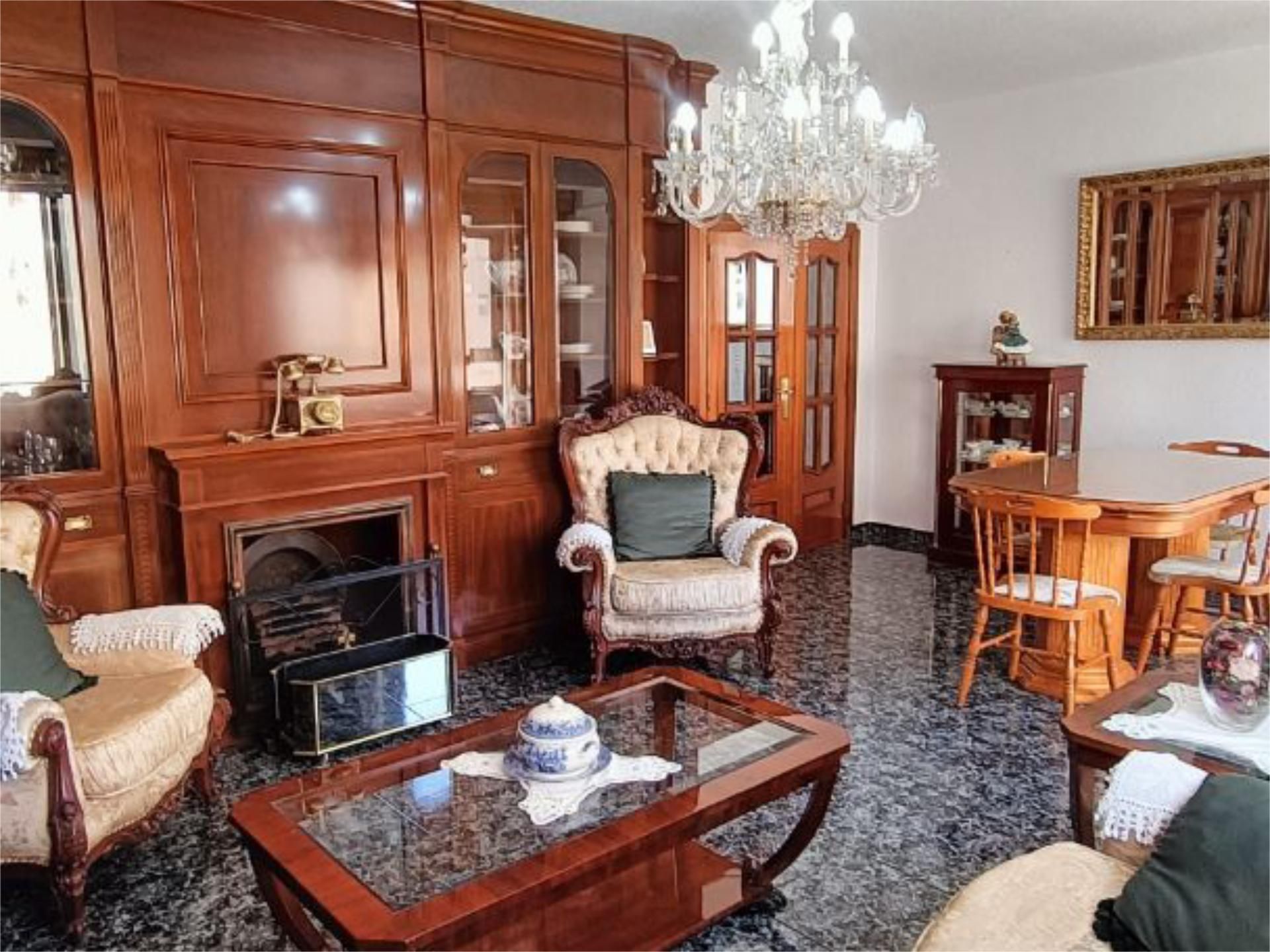 Sala d'estar de Pis en venda en  Almería Capital amb Aire condicionat
