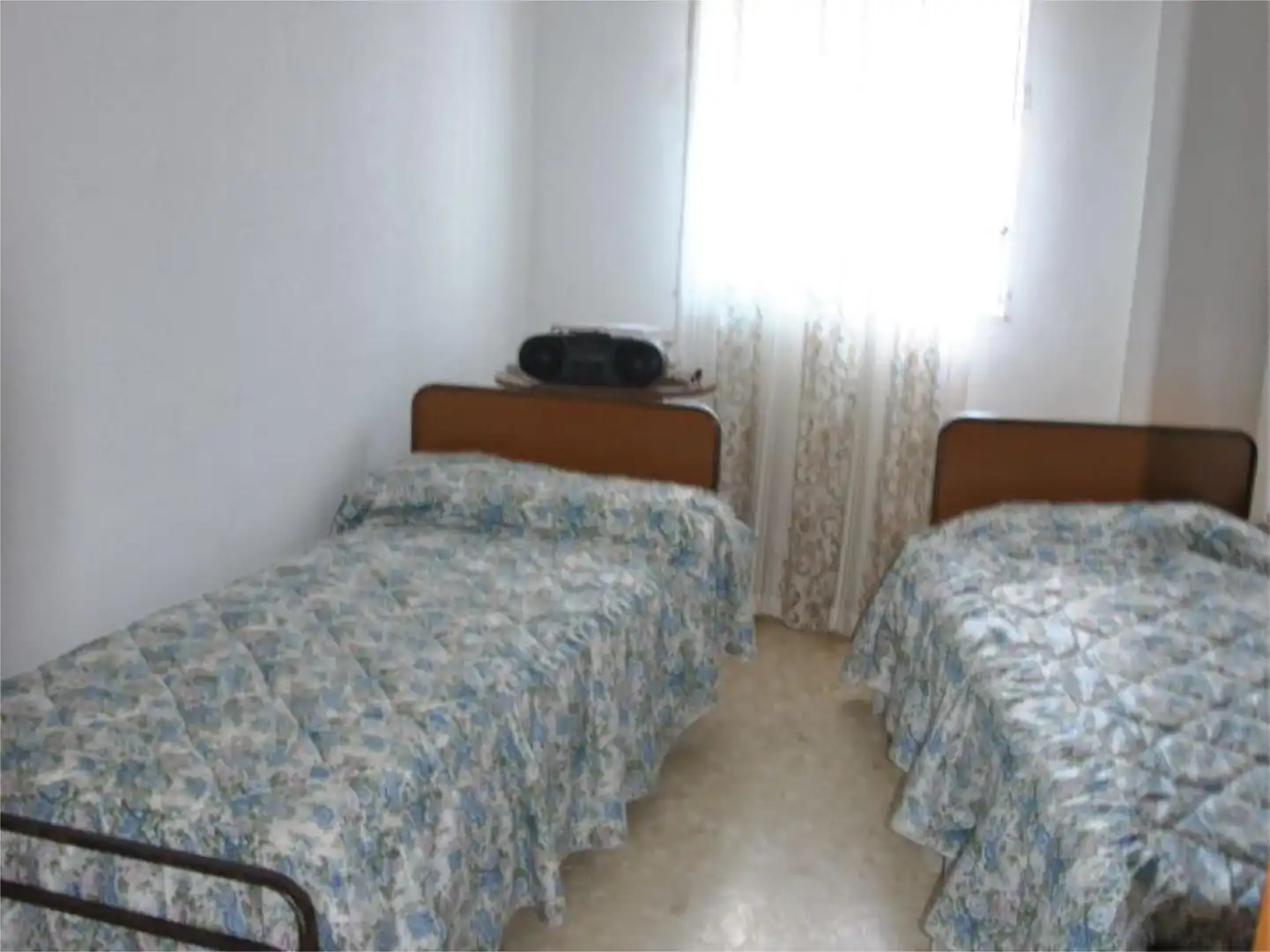 Einfamilien-Reihenhaus zum Verkauf in Plaza del Gallo, 3, Centro ciudad Schlafzimmer von Einfamilien-Reihenhaus zum Verkauf in Linares mit Terrasse und Balkon