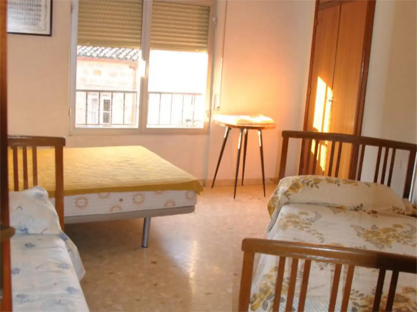 Einfamilien-Reihenhaus zum Verkauf in Plaza del Gallo, 3, Centro ciudad Schlafzimmer von Einfamilien-Reihenhaus zum Verkauf in Linares mit Terrasse und Balkon
