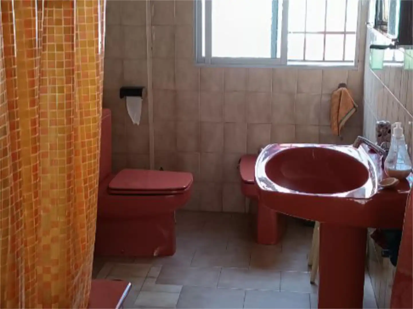 Einfamilien-Reihenhaus zum Verkauf in Plaza del Gallo, 3, Centro ciudad Badezimmer von Einfamilien-Reihenhaus zum Verkauf in Linares mit Terrasse und Balkon