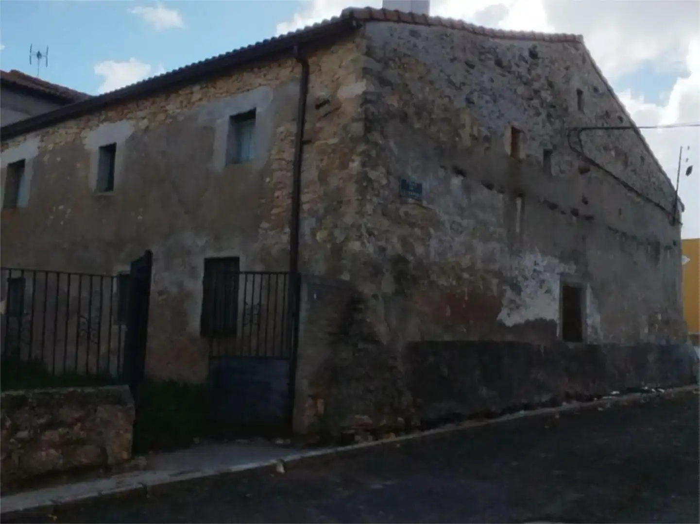 Country house zum Verkauf in Calle la Carrera, 3, Campisábalos Außenansicht von Country house zum Verkauf in Campisábalos mit Heizung und Möbliert