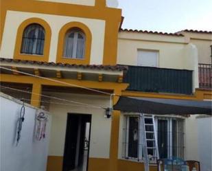 Vista exterior de Casa o xalet de lloguer en Jerez de la Frontera amb Terrassa