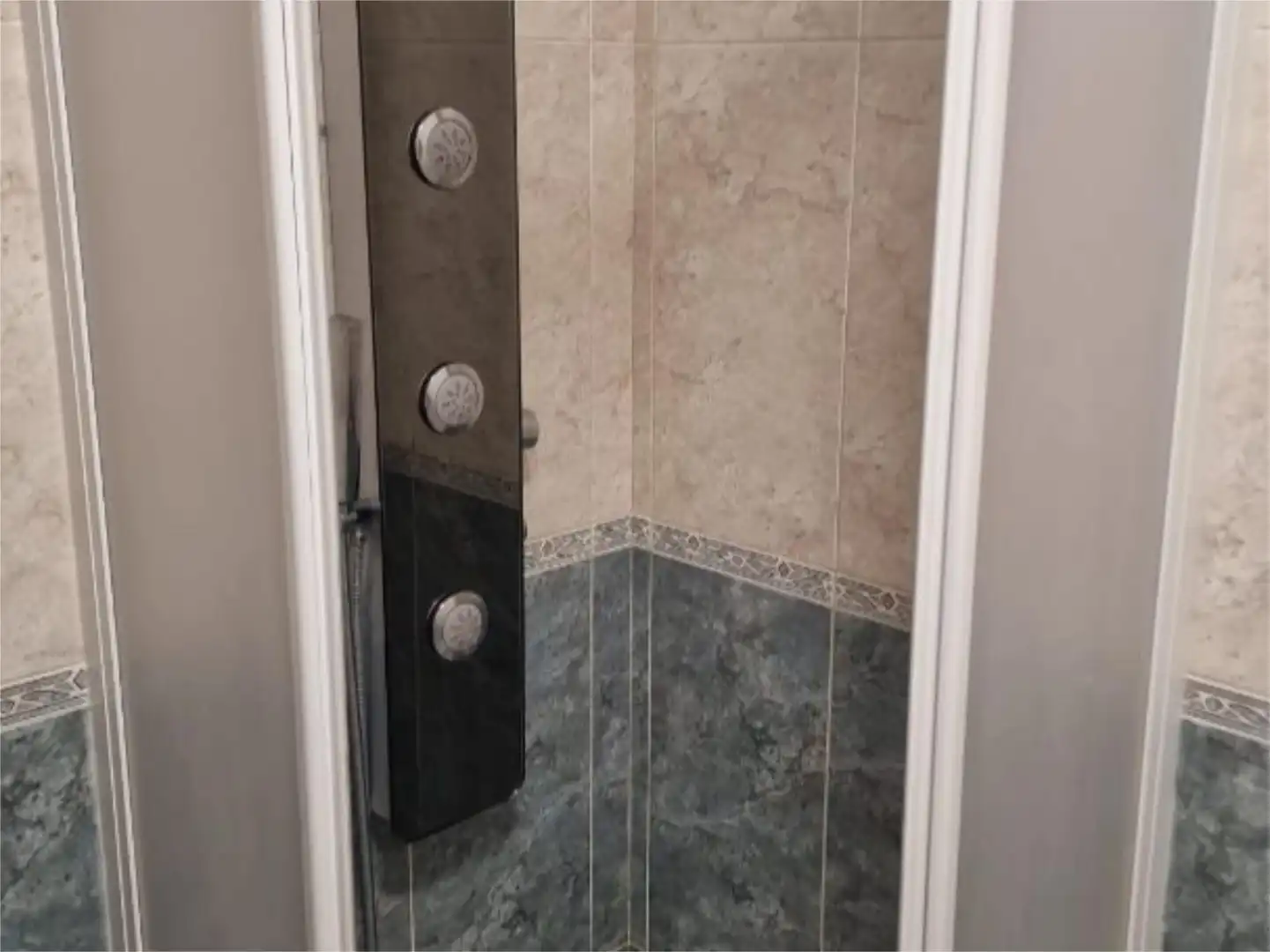 Wohnung zur Miete in Calle Cervantes, 54, Carboneras de Guadazaón Badezimmer von Wohnung zur Miete in Carboneras de Guadazaón mit Heizung, Parkett und Terrasse