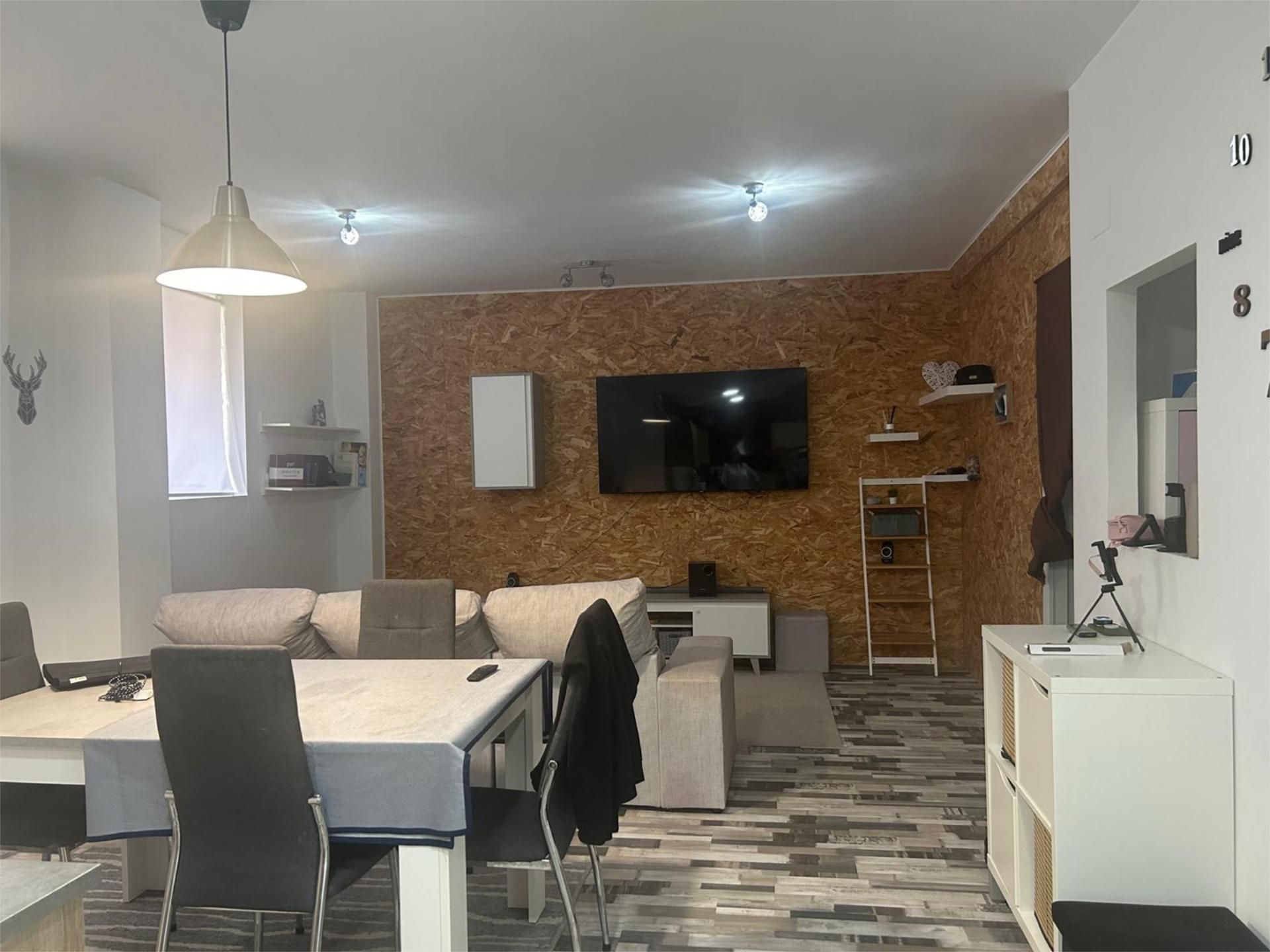 Sala d'estar de Casa adosada en venda en Vila-real amb Aire condicionat, Calefacció i Jardí privat