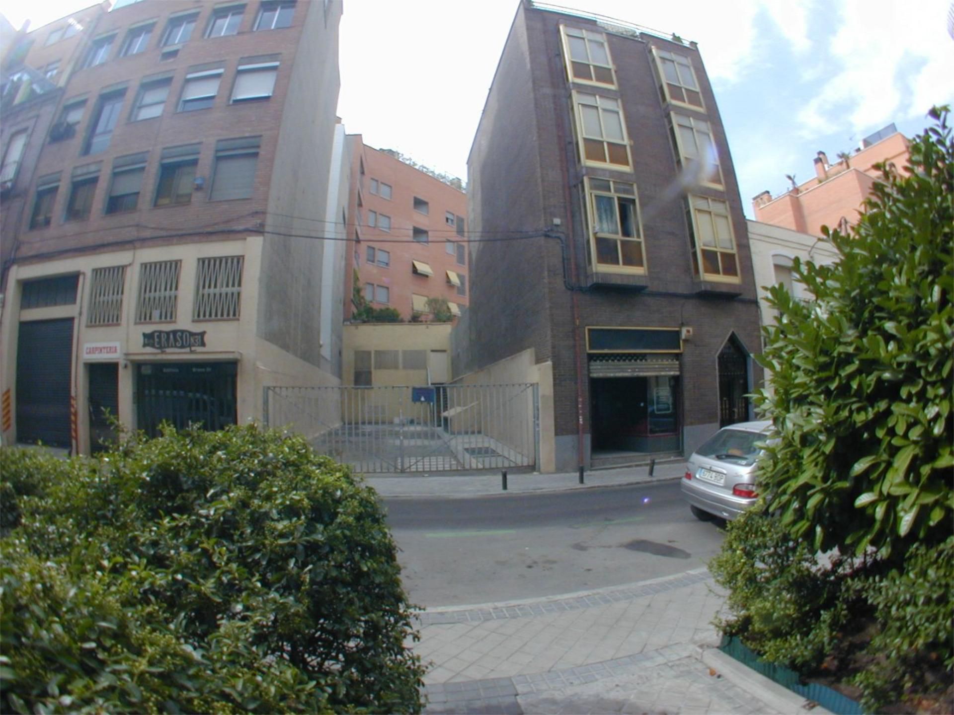 Vista exterior de Local en venta en  Madrid Capital