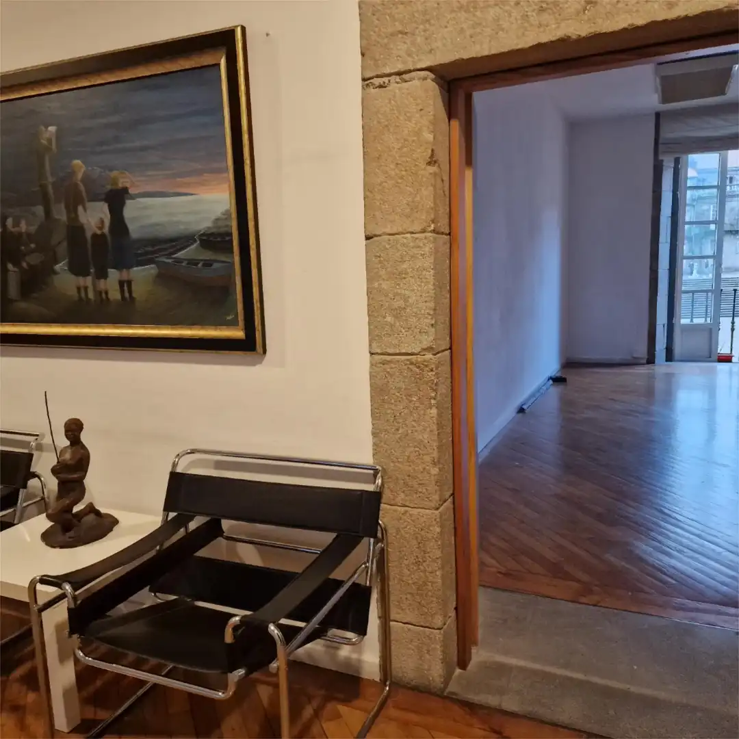 Oficina de lloguer a Praza da Quintana de Vivos, 1, Casco Histórico Oficina de lloguer en Santiago de Compostela