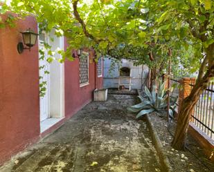 Jardí de Casa o xalet en venda en Torre del Bierzo amb Calefacció, Parquet i Terrassa