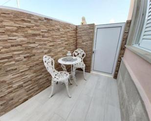 Terrassa de Apartament de lloguer en Benidorm amb Piscina i Moblat