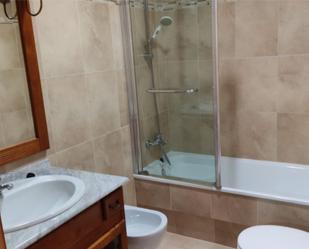 Bathroom of Flat to rent in  Sevilla Capital  with Air Conditioner