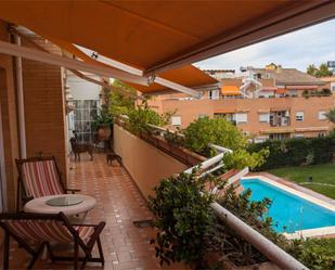 Terrassa de Pis en venda en Tomares amb Aire condicionat, Terrassa i Piscina