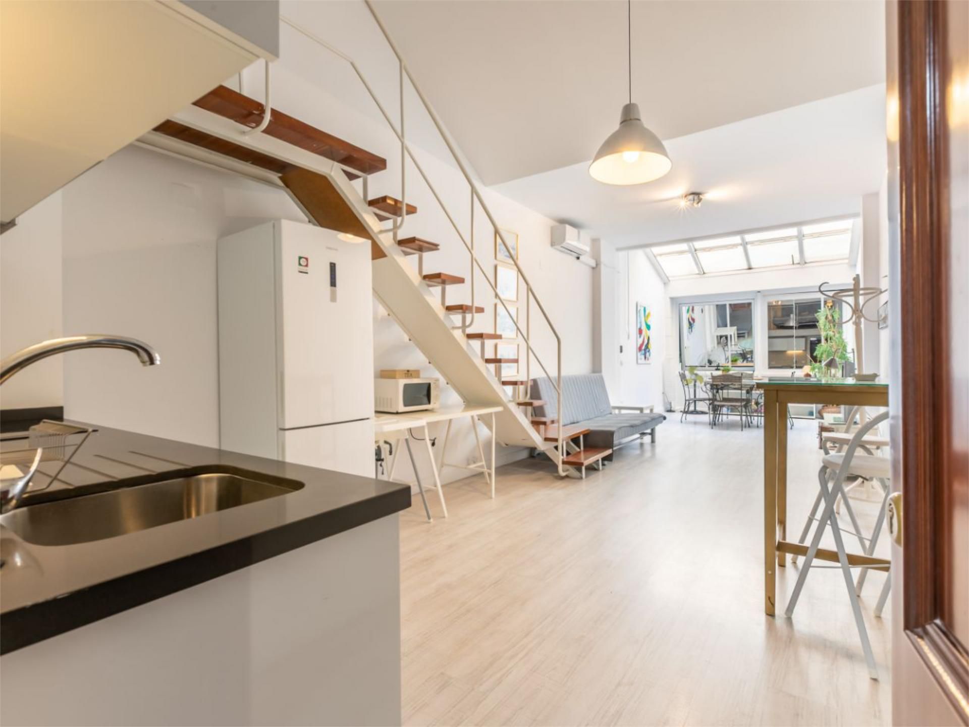Kitchen of Flat for sale in  Sevilla Capital  with Air Conditioner