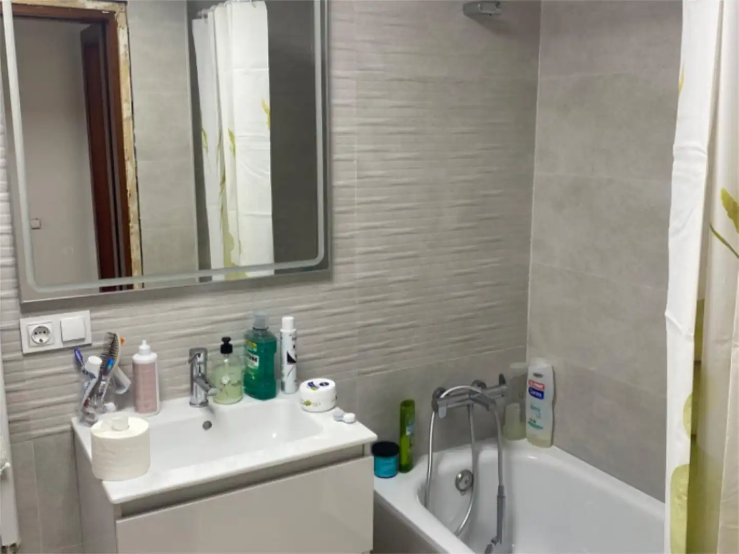 Flat for sale in Calle Mérida, Almendralejo Bathroom of Flat for sale in Almendralejo with Air Conditioner, Heating and Parquet flooring