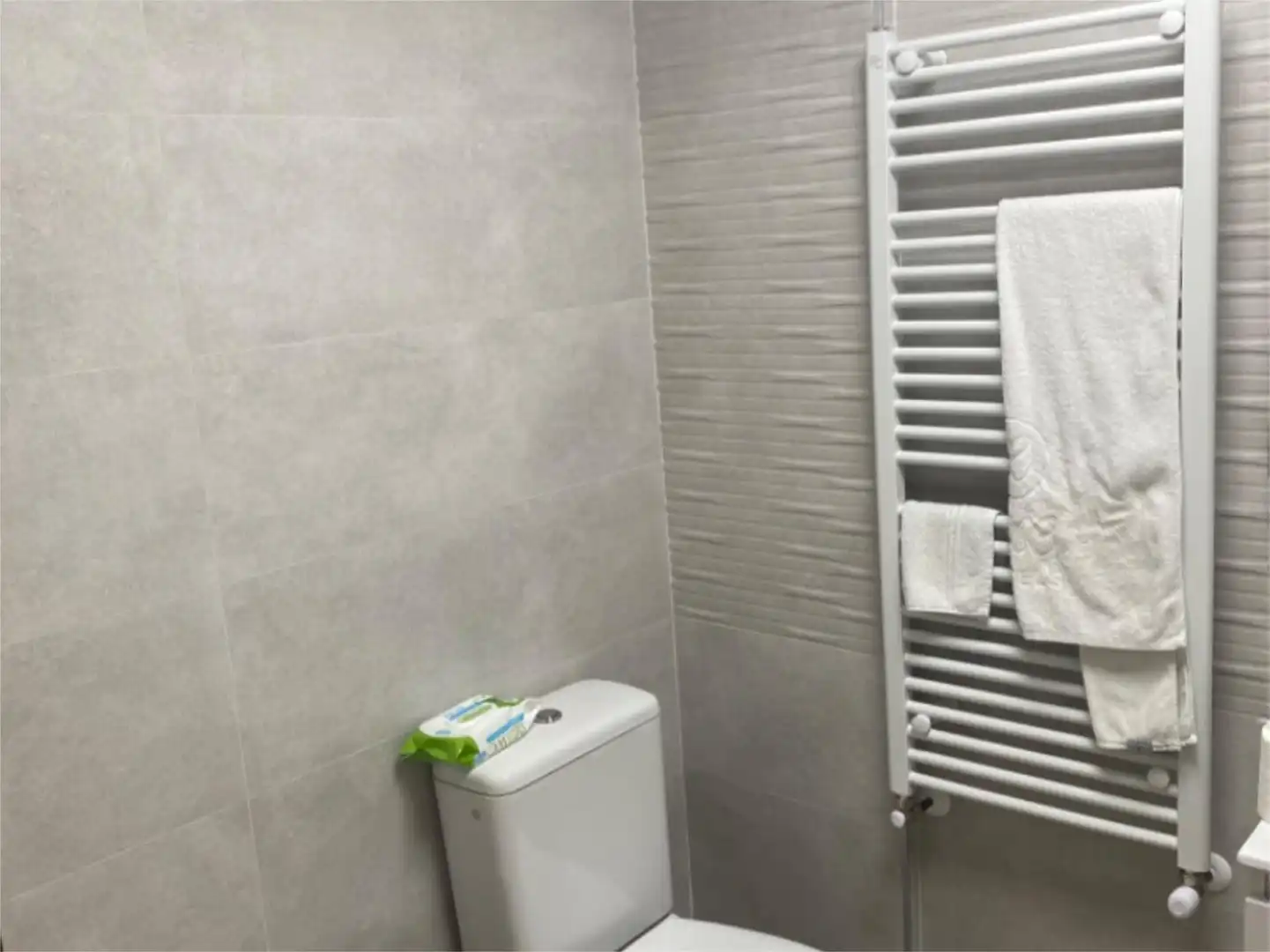 Flat for sale in Calle Mérida, Almendralejo Bathroom of Flat for sale in Almendralejo with Air Conditioner, Heating and Parquet flooring