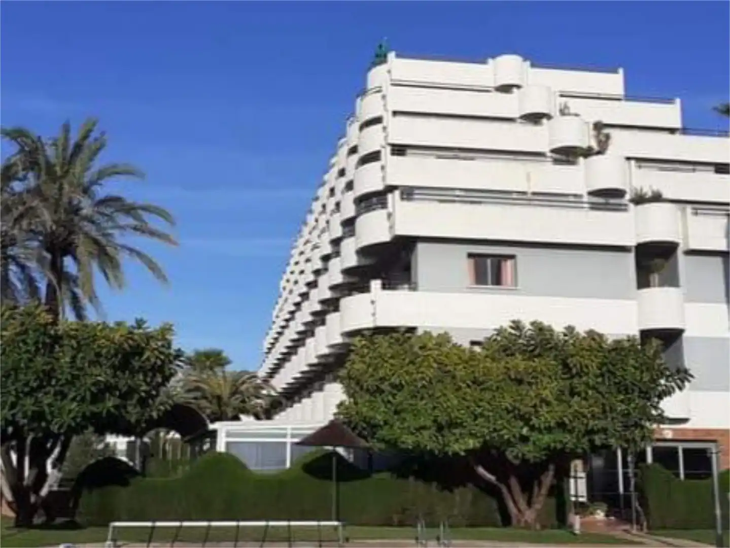 Flat for sale in La Caleta, La Caleta - La Calalga - Les Bassetes Exterior view of Flat for sale in Calpe / Calp with Air Conditioner, Heating and Private garden