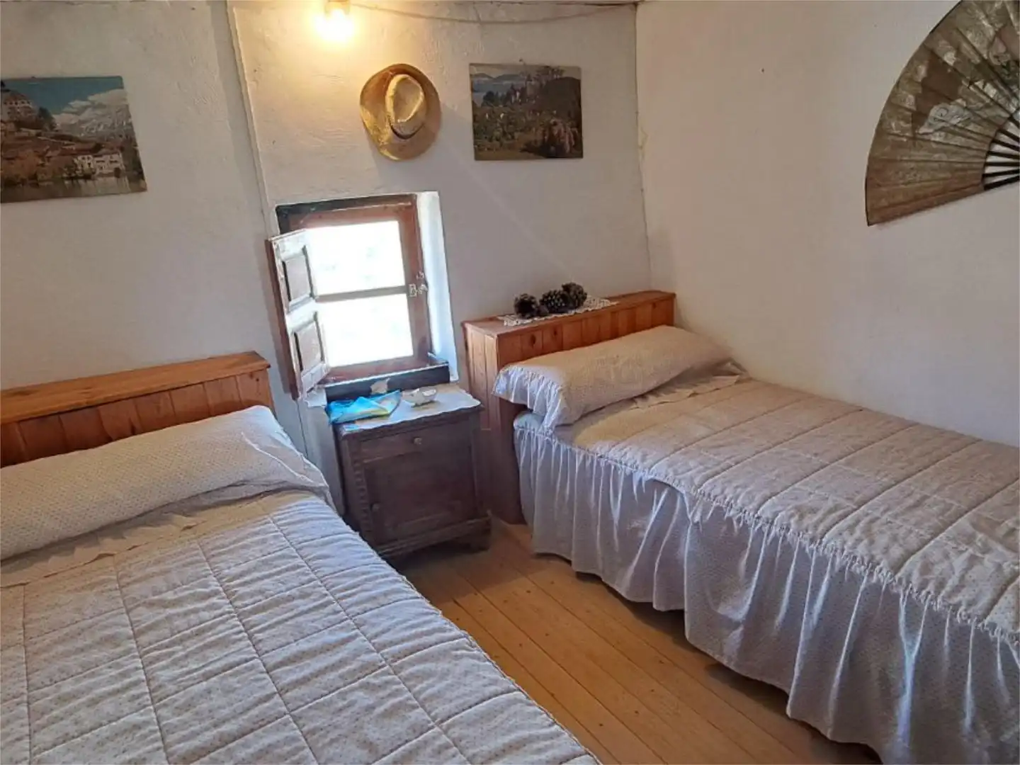Casa adosada en venda a Vega de Villalobos Dormitori de Casa adosada en venda en Vega de Villalobos