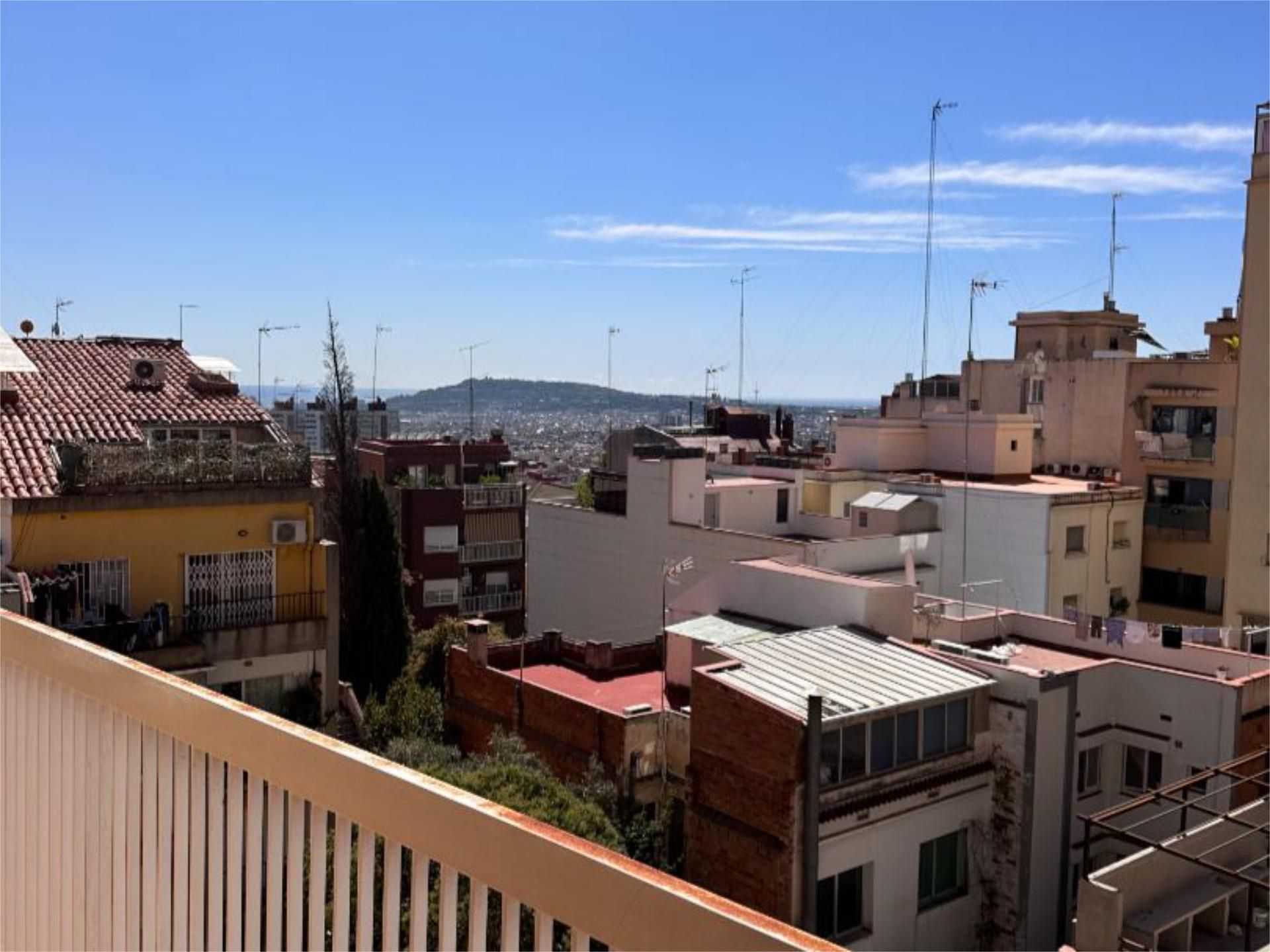 Flat to rent in Street Carrer de Josep Serrano, 22, Can Baró