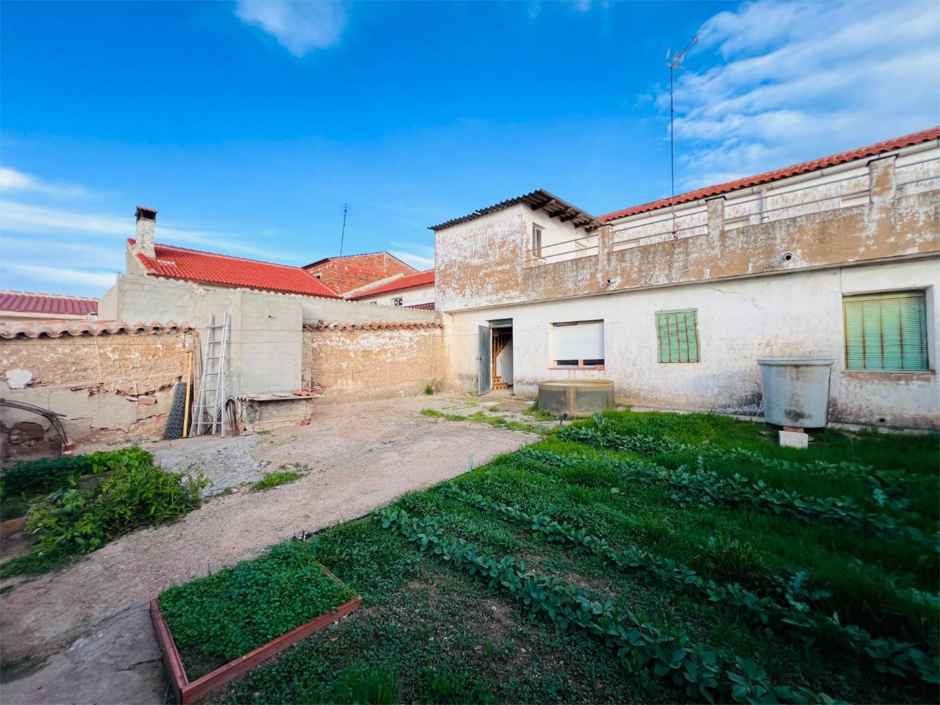Außenansicht von Wohnung zum verkauf in Villahermosa mit Privatgarten und Terrasse