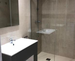 Bany de Apartament en venda en Alicante / Alacant amb Aire condicionat i Terrassa