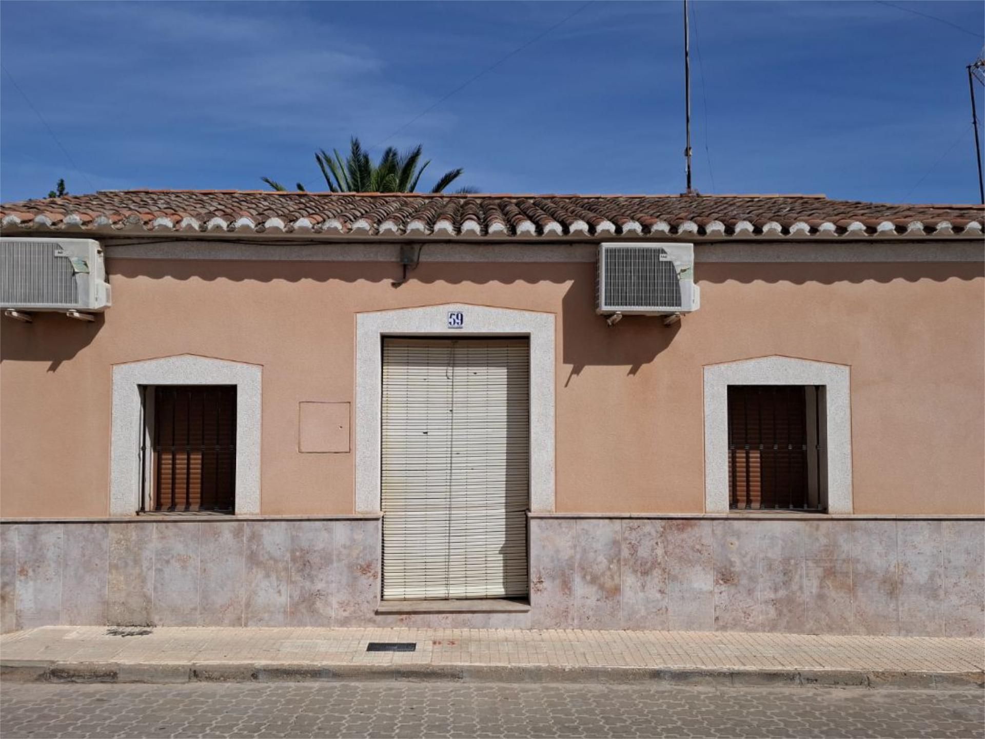 Exterior view of Single-family semi-detached for sale in Santa Cruz de Mudela  with Air Conditioner, Heating and Private garden
