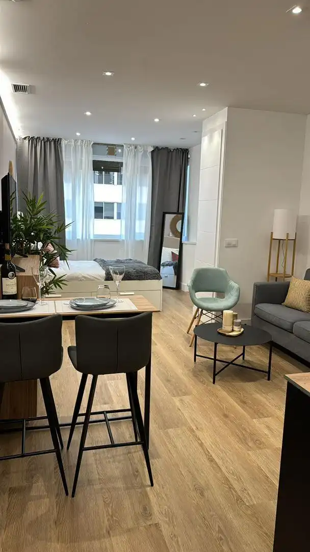 Estudio de alquiler en Plaza Ciudad de Viena, 1, Ciudad Universitaria Habitación de Estudio de alquiler en Madrid con Aire acondicionado, Calefacción y Amueblado