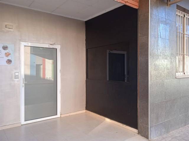 Local comercial en Alquiler en Avenida de la Libertad, 19 en Albatera