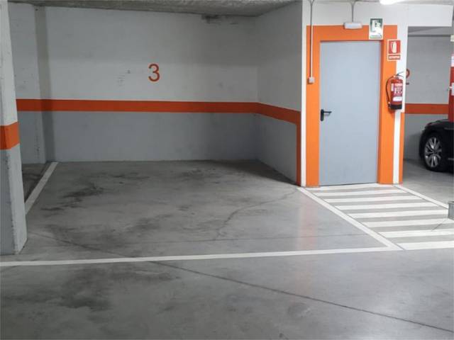 Garaje en Venta en Calle Clara Campoamor, 10 en Montecillo