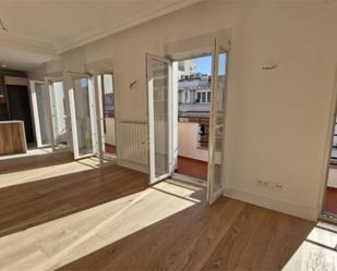 Bedroom of Flat for sale in  Madrid Capital  with Air Conditioner, Heating and Parquet flooring