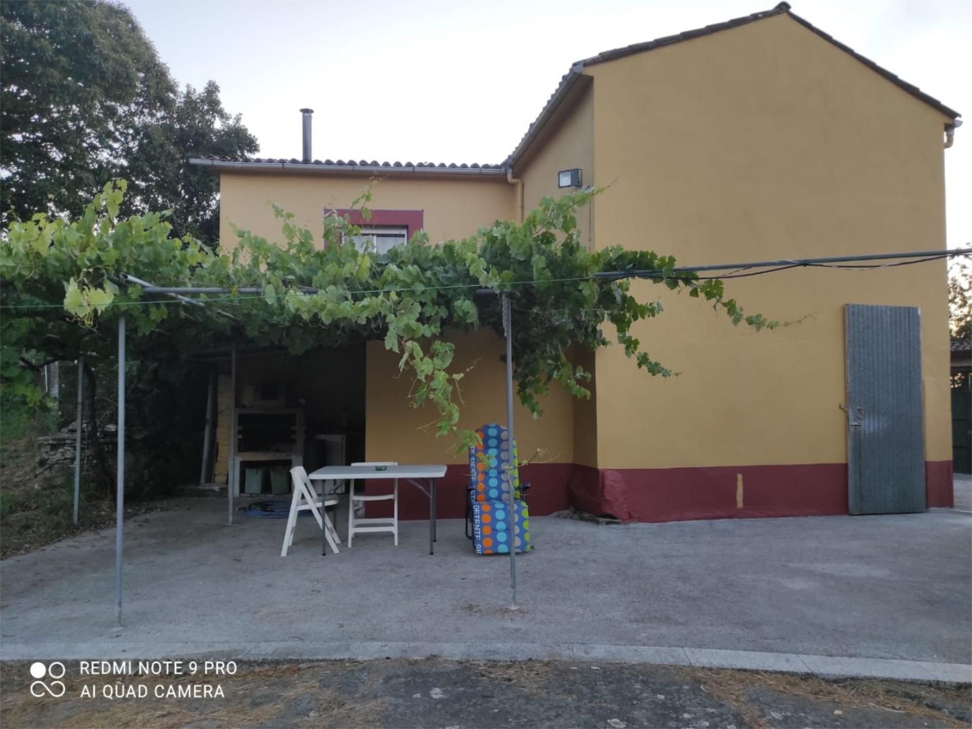 Vista exterior de Casa o xalet en venda en Monterroso amb Calefacció, Jardí privat i Terrassa