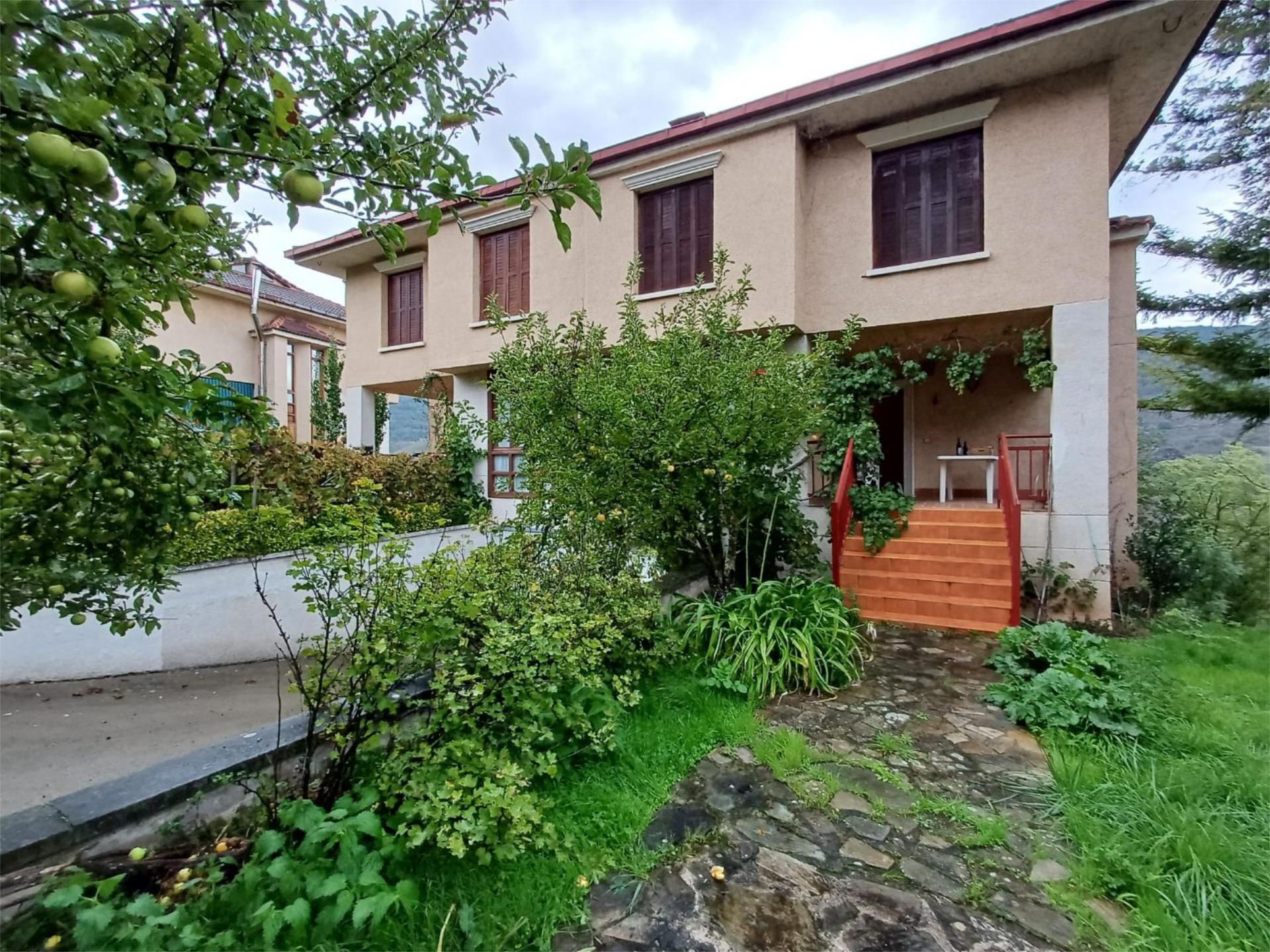 Vista exterior de Casa o xalet en venda en Zorraquín amb Terrassa