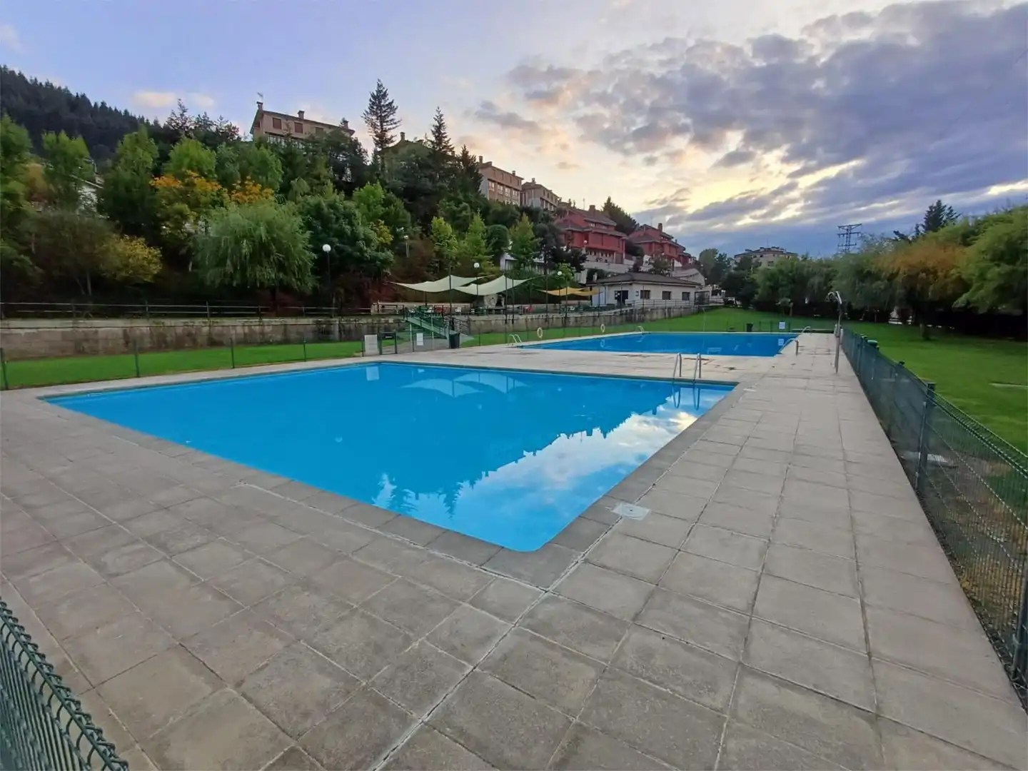 Piscina de Pis en venda en Zorraquín amb Terrassa