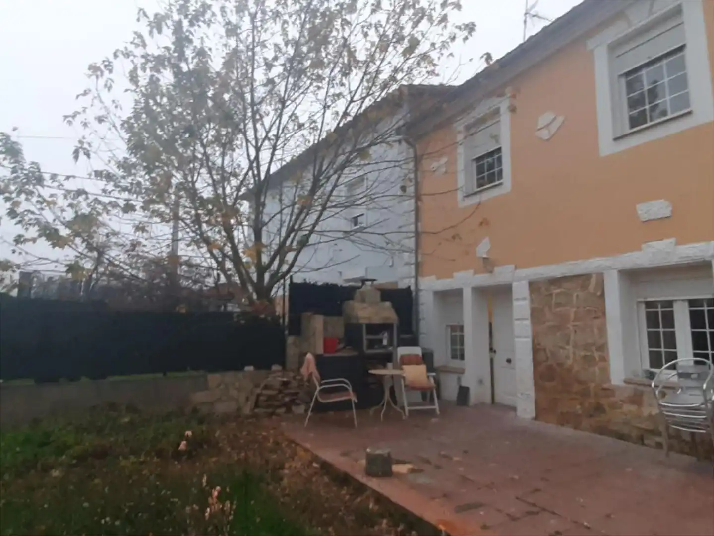 Vista exterior de Casa adosada en venta en Oña con Calefacción, Jardín privado y Parquet