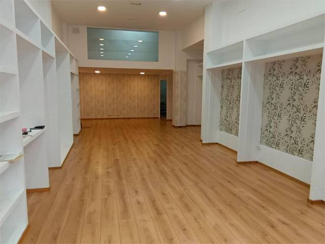 Local comercial en Alquiler en Serapio Mugica Kalea, 26 en Centro - Mendibil - Santiago