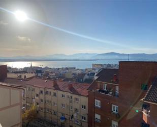 Vista exterior de Pis de lloguer en Santander amb Terrassa i Balcó